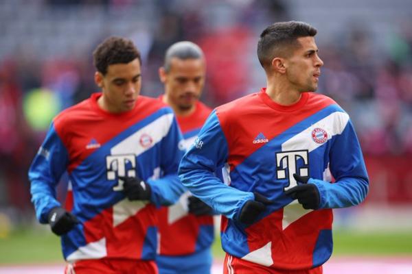 มาเน่เรียกร้องให้บาเยิร์นจับเซ็น Joao Cancelo ถาวร