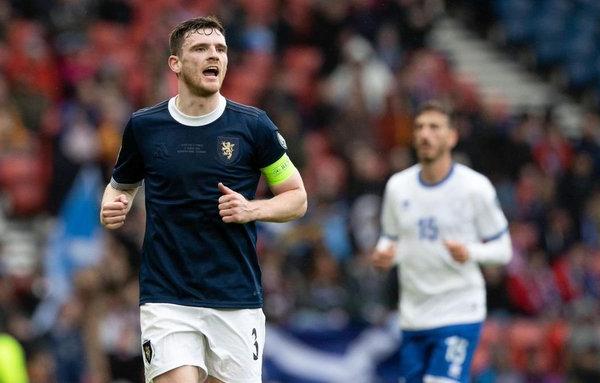 แอนดี โรเบิร์ตสัน สวนกลับถึงน้ำใจนักกีฬาแข้งสเปน